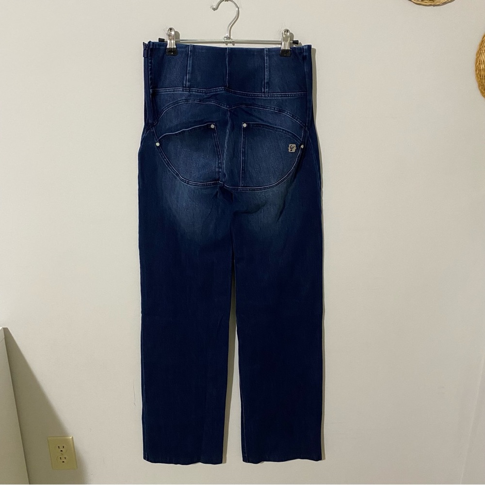 Freddy snug dark wash denim blue stitch high waisted wide leg jeans size large